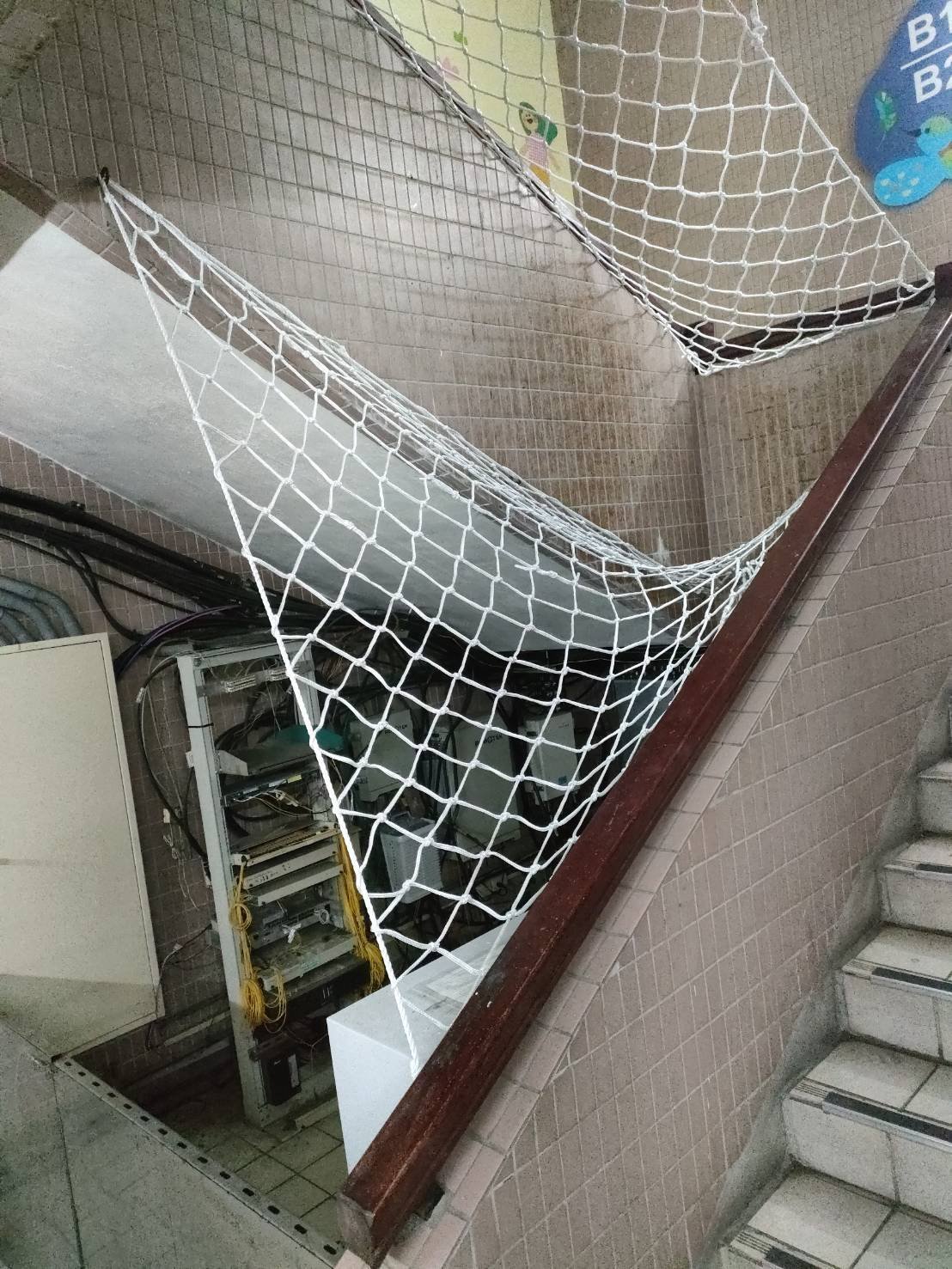 樓梯間轉角開口樓梯安全網