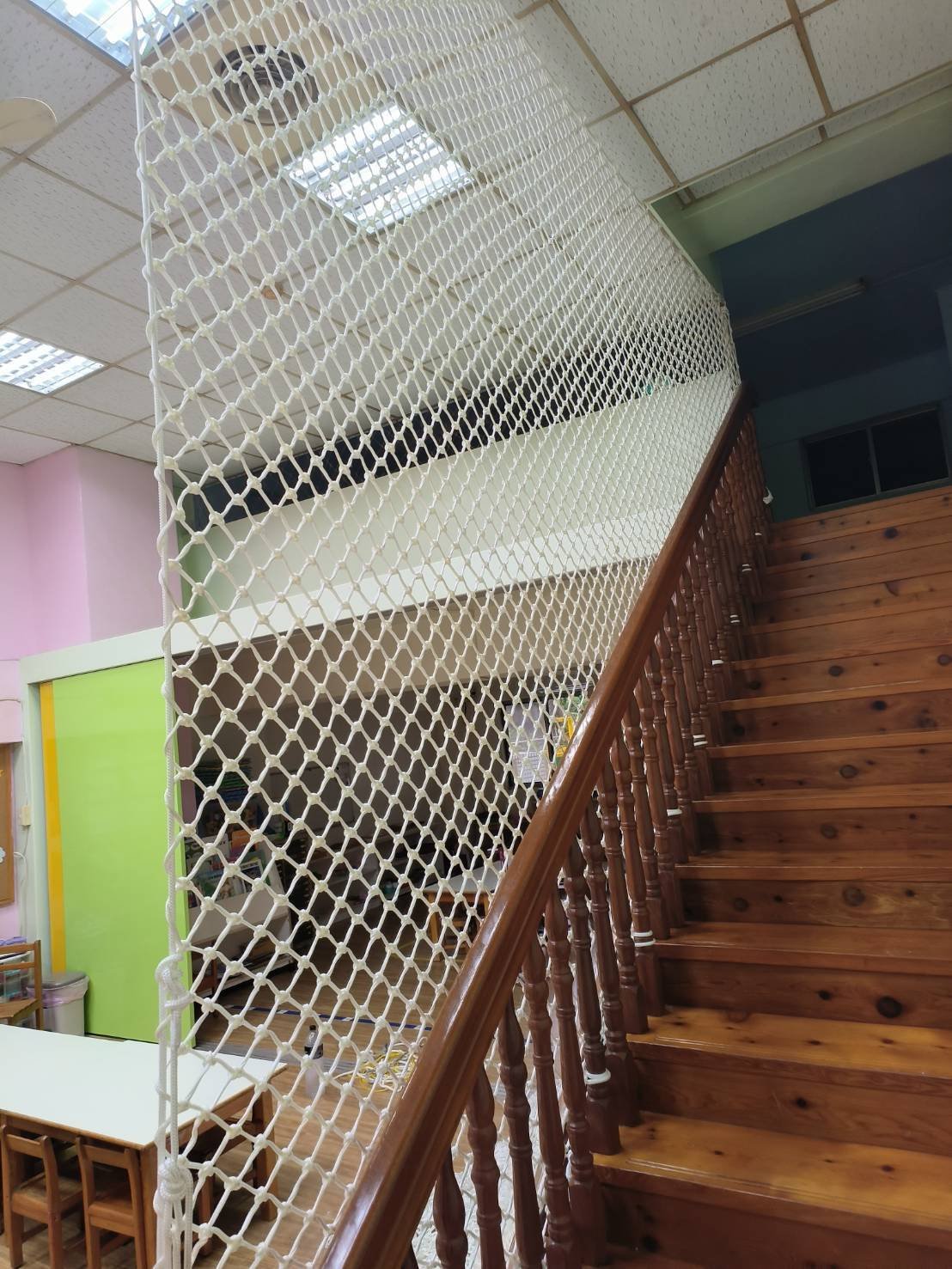 樓梯防護網施工實景6 樓梯防護網施工實景6